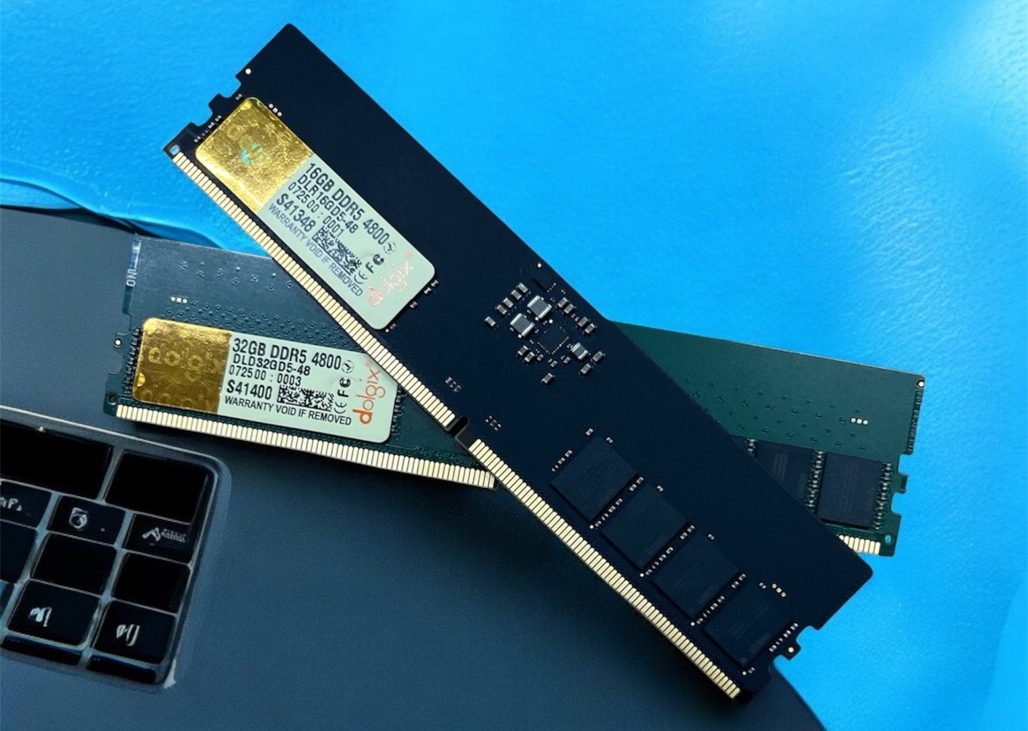 DRAM Memory